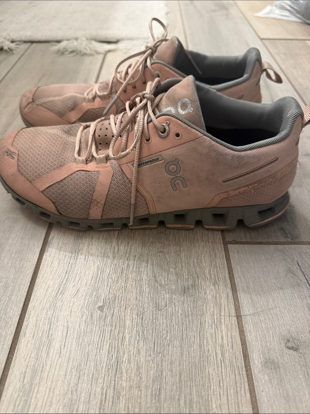 On Running Womens Waterproof Cloudswift Sneakers - Blush Pink & Gray